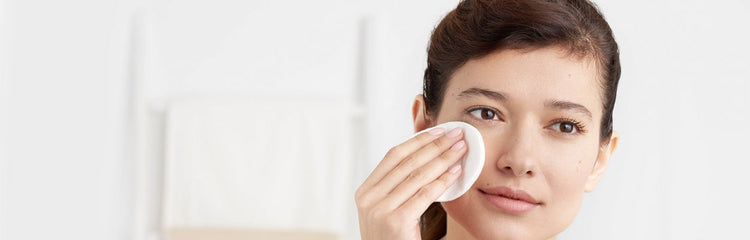 Hygiene - Leave-on daily cleanser